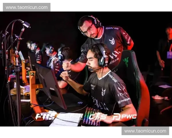 2025英雄联盟世界赛LCP战队代表崛起赛场 展现全新荣耀与实力